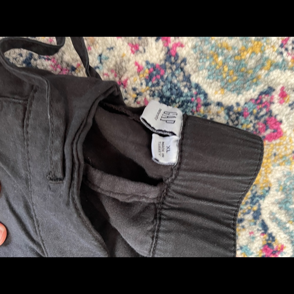 Gap maternity capris